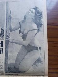 Günaydın Gazetesi - Turkish Newspaper - 29 Mart 1971 - Başbakan Yardımcısı Sadi Koçaş ilk siyasi konuşmasını yaptı Fotoğrafı - yeni bakanlar ilk Pazar günlerini makamlarında çalışarak geçirmişlerdir Fotoğrafı - Siirt milletvekili Selahattin Oranın oğlu Hüsamettin trafik kazasında öldü fotoğraf - cezaevinde nikah Gülten Terhin İle Hatice Öztürk evlendiler Fotoğrafı - Doğu Pakistan'daki iç savaşta ölü sayısı 100 bini geçiyor - Spor Toto sonuçları - Kanser uzmanı Doktor sırrı Akıncı açıkladı fotoğraf - 36 milyon nüfusu Türkiye'de ancak 50 kanser uzmanı var - Jim Maykıl Foto Roman - sinema tiyatro programı - bira reklamı için külot yapıldı fotoğraf - kocası İran şahı ile arası açık olan Farah Diba kızı Leyla'nın doğum gününü kutladı fotoğraf - Mustafa Kemal Paşa Klod Farer ile Fotoğrafı - Milli eğitim Bakanı Şinasi Orel ele alacağımız ilk konulardan biri özel okulların durumu olacaktır dedi - Korkusuz Jean Paul Belmondo Fotoğrafı - Beyhan Akıncı Fotoğrafı - Dansöz Nana Fotoğrafı - Shell