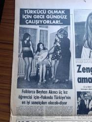 Günaydın Gazetesi - Turkish Newspaper - 29 Mart 1971 - Başbakan Yardımcısı Sadi Koçaş ilk siyasi konuşmasını yaptı Fotoğrafı - yeni bakanlar ilk Pazar günlerini makamlarında çalışarak geçirmişlerdir Fotoğrafı - Siirt milletvekili Selahattin Oranın oğlu Hüsamettin trafik kazasında öldü fotoğraf - cezaevinde nikah Gülten Terhin İle Hatice Öztürk evlendiler Fotoğrafı - Doğu Pakistan'daki iç savaşta ölü sayısı 100 bini geçiyor - Spor Toto sonuçları - Kanser uzmanı Doktor sırrı Akıncı açıkladı fotoğraf - 36 milyon nüfusu Türkiye'de ancak 50 kanser uzmanı var - Jim Maykıl Foto Roman - sinema tiyatro programı - bira reklamı için külot yapıldı fotoğraf - kocası İran şahı ile arası açık olan Farah Diba kızı Leyla'nın doğum gününü kutladı fotoğraf - Mustafa Kemal Paşa Klod Farer ile Fotoğrafı - Milli eğitim Bakanı Şinasi Orel ele alacağımız ilk konulardan biri özel okulların durumu olacaktır dedi - Korkusuz Jean Paul Belmondo Fotoğrafı - Beyhan Akıncı Fotoğrafı - Dansöz Nana Fotoğrafı - Shell