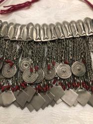 Bayan mercan işlemeli kolye