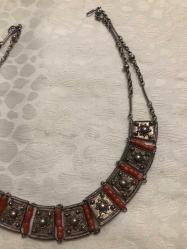 Eski gümüş mercan işlemeli  kolye