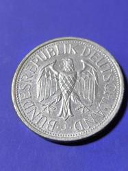 Almanya 1 Mark 1981 iyi kondüsyonda orjinaldir