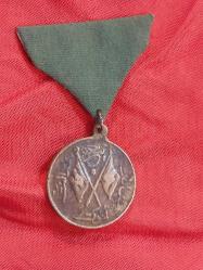 MEŞRUTİYET MADALYASI, OSMANLI DÖNEMİ MADALYASI PİRİNÇ HATIRA AMAÇLI GAYRI RESMİ MADALYA. Hürriyet, Adalet, Müsavat, Meşveret yazılı.1324/1908 Tarihli.Koleksiyonluk AZ