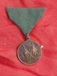 MEŞRUTİYET MADALYASI, OSMANLI DÖNEMİ MADALYASI PİRİNÇ HATIRA AMAÇLI GAYRI RESMİ MADALYA. Hürriyet, Adalet, Müsavat, Meşveret yazılı.1324/1908 Tarihli.Koleksiyonluk AZ