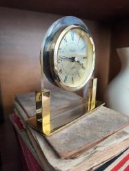 Pirinç Kasa Masa Saati