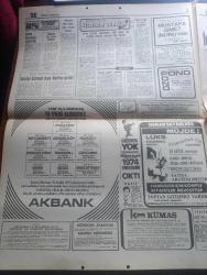 Hürriyet Gazetesi - Turkish Newspaper - 27 Aralık 1973 - İsmet İnönü Son Defa Meclis'te - Önceki Gün Hayata Gözlerini Yuman İsmet İnönü Yaşantısı Boyunca İyi Bir Aile Reisi Olarak Tanınmıştı - İsmet İnönü Eşi Mevhibe İnönü İle Birlikte Fotoğraf - TBMM'deki Katafalk Önünden Saygı Geçişi Bugün Başlayacak - İsmet İnönü Atatürk İle Karşı Karşıya Yatacak - İsmet İnönü İçin Yarın Yapılacak Cenaze Törenine Katılmak İçin İllerden Heyetler Geliyor - İsmet İnönü'nün Cenaze Töreni TV'den Naklen Verilecek - İsmet İnönü'yü Tanıyanlar O'nu Anlattı - CHP Genel Başkanı Bülent Ecevit - İsmet İnönü'nün Ölüm Haberini Alınca Ağlamaya Başlayan Osman Bölükbaşı - Pembe Köşk'te Artık Hüzün Var - Mevhibe İnönü İsmet Paşa'ya 45 Yıl Her Sabah İnsülin Yaptı - Bütün Dünya Radyo Ve TV'leri Haberi Yayınlarını Keserek Verdi - Çağın En Büyük Devlet Adamlarından Biri Öldü - Acı Tütün Yazan Necati Cumalı Yazı Dizisi - Tarkan Kurt Kanı Yazan Ve Çizen Sezgin Burak - İsmet İnönü adına kır koşuları düzenlenecek - Mevlana