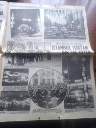 Hürriyet Gazetesi - Turkish Newspaper - 29 Ekim 1973 - Cumhuriyetin 50. Yılı - 4 ülke devlet başkanının Hürriyet aracılığıyla Türk milletine 50. Yıl mesajı fotoğraflar - Hürriyet'in 50. Yıl armağanı Türk ünlüleri heykel müzesi açıldı fotoğraf - Ankara'da Cumhuriyet Bayramı törenleri - Mısır Türkiye'den Amerikan uçakları için bilgi istedi - liderlerle görüşen Bülent Ecevit demokratik rejimi aksatmadan yürüteceğiz dedi fotoğraf - Süleyman Demirel rejim işledikçe problem çözülür dedi - 50. Yılda Türk işçisinin dev eseri Boğaz Köprüsü açılıyor fotoğraf - köprüden geçecek otobüslerin güzergahı belli oldu - Boğaz köprüsü'nün kuralları - cumhuriyetin 10. Yıl şenlikleri 3 gün 3 gece sürmüştü Fotoğrafı - 10. Yıl marşı - ölüme meydan okuyan artistler John Wayne Douglas Fairbanks Burt Lancester Fotoğraflar - televizyonda bugün - bir devrin romanı yazan Halide Nusret Zorlutuna Yazı Dizisi - Cumhuriyetimizin 50. Yılın sebebi ile Süleymaniye Camisinde mahya Fotoğrafı - tekel binasında sigara kulesi