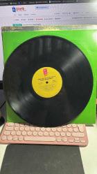 HAROLD MELVIN & BLUE NOTES - WAKE UP EVERYBODY - CBS RECORDS 1975 33'LÜK LONG PLAY - KAPAK YIPRANMIŞ PLAK İYİ DURUMDA... - VINLY