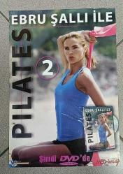 FİLM (DVD /VCD) TANITIM AFİŞİ * ÇİFT YÜZLÜ AFİŞ * EBRU ŞALLI İLE PİLATES 2 / 1 KADIN 1 ERKEK * 34x48 CM
