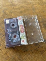 ÖZLEM ÖZDİL - YÜRÜ BE HAYDAR - KASET