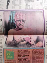 Hürriyet Gazetesi - Turkish Newspaper - 26 Ocak 1973 - Adalet Partisi ortak grubunda Süleyman Demirel konuştu devletin başına seçimle gelinir - sıkıyönetim 9 ilde 2 ay daha uzatıldı - Zonguldak ve Sakarya'da sıkıyönetim kaldırıldı - meclisten notlar - Savaş bitti ama Kuzey Vietnam pazar gününe kadar taarruzu sürdürecek - Onassis'in oğlunun uçağı sabotaj sonucu mu düştü fotoğraf - et balık kurumunda greve gidilecek - Kıbrıs'ta görüşmeler bugün başlıyor - Rauf Denktaş yeni bir kriz eşindeyiz Fotoğrafı - Good Year'de anlaşma oldu - Nihat Erim'in annesi Macide Erim vefat etti - televizyonu tenkit eden 4 saatlik açık oturum ilgiyle izlendi - Tarkan yazan ve çizen Sezgin Burak - geriye bakmayacağım yazan ve çizen Faruk Geç - OMO daha beyaz yıkar - test formda mısınız - Ana Baba Okulu - bizimkiler çizen Sezgin Burak - Dedektif Nik karikatür - sinirlilik ve yorgunluğa karşı en iyi ilaç Banyo - Türk Ticaret Bankası - bulmaca - püf noktası hazırlayan Leyla Soykut - Golden dikiş makineleri