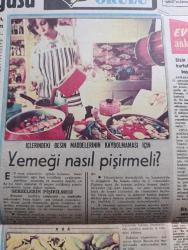 Hürriyet Gazetesi - Turkish Newspaper - 8 Ocak 1973 - Behiye Aksoy Berker İnanoğlu ile evleniyor Fotoğrafı - ünlü prodüktör kendinden 14 yaş büyük ses sanatçısı için 10 yıllık eşini boşadı Fotoğrafı - CHP genel başkanı Bülent Ecevit Eskişehir'de konuştu halkımız özgürlüğe layıktır dedi - Kayıp Ana Kız Meyla ve Nuriye Cabiri olayına cinayet masası el koydu fotoğraf - Milli Güven Partisi Genel başkanı Turhan Feyzioğlu teşvik tedbiri lazımdır dedi - meclis başkanı Sabit Osman Avcı reform takvimi ile ilgili görüşmelerini yarın sona erdiriyor - Erol Büyükburç tartıştığı üç  genci yaraladı Fotoğrafı - Erol Büyükburç'un elinde cop ve bıçak vardı Fotoğrafı - 276 sanıklı İhtilalci İşçi Köylü Partisi davası başlıyor - Tarkan yazan ve çizen Sezgin Burak - Burç falınız - geriye bakmayacağım yazan ve çizen Faruk Geç - serbest kürsü herkese söz hakkı yöneten Tahsin Öztin - Yıldırım servis yöneten Erdoğan Arıpınar - İstanbul Ankara İzmir Radyosu Programı - Millet Partisi Genel Sekreteri Hilmi İşgüzar