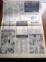 Hürriyet Gazetesi - Turkish Newspaper - 6 Aralık 1970 - Yüksekkaldırımlı Bernie Confeld güzel sevgilisi Vicki'yi boğmaya kalktı Fotoğrafı - adam başına yıllık gelir bakımından dünya 78. düştük - beğenmediğimiz İsrail eski vilayetlerimiz Libya Tunus Cezayir bizi geçtiler - kara kış başladı - adam başına yıllık gelire göre ülkelerin sıralanışı - Türkiye bu sıralamada 56. Sırada - işçilerimiz 1976'da Avrupa'da serbestçe çalışabilecekler - maaş almayan binlerce memur var - mide bastırmakta pahalandı simit 50 kuruş Fotoğrafı - Hadiye Baki karnım acıkmıştı diyerek pahalı simit'ten dert yandı Fotoğrafı - Tarkan yazan ve çizen Sezgin Burak - Başlık yazan ve çizen Faruk Geç - Ali Esin'e göre hava durumu - büyük Dershane Cebeci Ankara - İstanbul Ankara İzmir Radyosu Programı - taksitle kürk satışları pak mağazalarında - Sara Kohen ile Veto ( Avram ) Mitrani nişanlandılar - Ankara radyosunda saat 10.30'da ne Yaşar ne yaşamaz - İstanbul radyosunda 16.45'te Can Etili'den türküler - Güzide Kasacı