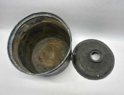 ANTİKA HAÇ FORMLU BAKIR KOVA