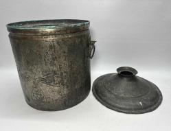 ANTİKA HAÇ FORMLU BAKIR KOVA