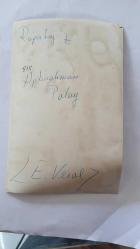 YEŞİLÇAM'IN EFSANE DUBLAJ SANATÇISI ABDURRAHMAN PALAY'IN ORİJİNAL FOTOĞRAFI - 18 x 12 cm EBADINDA - ABDURRAHMAN PALAY ÇAY ve SİGARA İÇERKEN YAKINDAN ÇEKİLMİŞ NET KALİTEDE BİR FOTOĞRAF