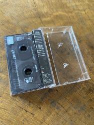 ZÜLFÜ LİVANELİ - LONDON SYMPHONY ORCHESTRA - KASET