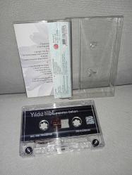 Kaset Yıldız Tilbe papatya baharı albümü. Orijinal sorunsuz çalışıyor koleksiyonluk