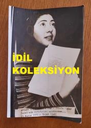 TÜRKİYE CUMHURİYETİ 2. CUMHURBAŞKANI İSMET İNÖNÜ'NÜN AİLESİNİN ORİJİNAL AJANS-BASIN FOTOĞRAFI - 18 x 12 cm EBADINDA - İSMET İNÖNÜ'NÜN TORUNU GÜLSÜN BİLGEHAN, İNÖNÜ'NÜN İSTİFASINI AÇIKLARKEN