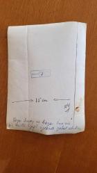 TÜRKİYE CUMHURİYETİ 2. CUMHURBAŞKANI İSMET İNÖNÜ'NÜN AİLESİNİN ORİJİNAL BÜYÜK BOY FOTOĞRAFI - 24 x 18 cm EBADINDA - İSMET İNÖNÜ'NÜN EŞİ MEHVİBE İNÖNÜ ve CEVDET SUNAY'IN EŞİ ATIFET SUNAY GENÇ BİR KADININ ÜZERİNDEKİ YÖRESEL KIYAFETE BAKARKEN ÇEKİLMİŞ BİR KARE