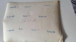 TÜRKİYE CUMHURİYETİ 2. CUMHURBAŞKANI İSMET İNÖNÜ'NÜN ORİJİNAL AJANS BASIN FOTOĞRAFI - 24 x 18 cm EBADINDA - İSMET İNÖNÜ EŞİ MEHVİBE İNÖNÜ'YLE BİRLİKTE BİR MASADA YER ALIRKEN ÇEKİLMİŞ 11 FARKLI KARE TEK FOTOĞRAFTA. HER BİR KARE 6 x 5,5 cm EBADINDADIR. MART 1972