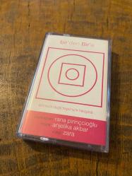 BİR'DEN BİR'E - RANA PİRİNÇÇİOĞLU / ANJELIKA AKBAR / ZARA - KASET