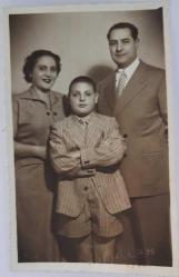 AİLE OSMANLICA YAZILI AİLE  FOTOĞRAFI  Gofre Damgalı FT2  Anne Baba Çocuk