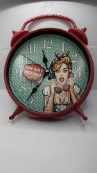 DUVAR SAATİ ,MUTFAK İÇİN HARİKA BİR SAAT.ÇOK ŞİRİN VE SAĞLAM.CAMI YOKTUR.120