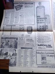 Hürriyet Gazetesi - Turkish Newspaper - 16 Mart 1971 - Cevdet Sunay'ın millete mesajı yeni devir başladı dedi - İsmet İnönü derhal seçim istedi - parlamento artık görev yapamaz - Amerikalının arabasını çalan 4 kişi banka soydu - Türk Ticaret Bankası Erenköy şubesinin ana kasasını açtıran soyguncular 15 bin lirayı alarak kaçmışlardır Fotoğrafı - Parti liderlerine verilen muhtıranın tam metni - silahlı kuvvetler ümitsizliklere saptırılmıştır - Cevdet Sunay Süleyman Demirel'e istifa gerekçesi olarak sağlık durumumuzu gösterin demiş - başlık yazan ve çizen Faruk Geç - İstanbul Ankara İzmir Radyosu Programı - serbest kürsü herkese söz hakkı yöneten Tahsin Öztin -  Arçelik termosifon - iki öğrenci Bir Amerikan kitabevini basarak müdür Paul Herman'ı yaraladı - Cevat Fehmi Başkut dün vefat etti - Cemal Kamacı 63'5 kilo Avrupa şampiyonu Roque'la dövüşüyor Fotoğrafı - haftanın başarılı takımı Beşiktaş - haftanın hakemi Sedat Özselçuk - haftanın antrenörü Göztepe antrenörü Adnan Süvari -