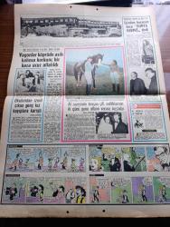 Hürriyet Gazetesi - Turkish Newspaper - 15 Mart 1972 - İstanbul Enver Çiftçi Almanya tarafından sınır dışı edilmek isteyince mahkeme kararı ile ev kadını oldu Fotoğraflar - şebekenin İstanbul kolu Başkanı Nuri Bostan MHP'li Senatör Kudret Bayhan bizim suç ortağımızdı dedi Fotoğrafı - Başbakan Nihat Erim Amerikan başkanı Nixon ile  21 Mart'ta görüşecek - Türk İş Genel Başkanı Seyfi Demirsoy emeklilik yaşı 60'a yükseltilemez dedi - kalp için en iyi tedavi yolu seks - Tarkan yazan ve çizen Sezgin Burak - gurbetteki sevgili yazan ve çizen Faruk Geç - İstanbul Ankara İzmir Radyosu Programı - gazeteci Hüsnü Zeki Söylemezoğlu vefat etti - at sayesinde tanışan çift milli binicilerimizden Tunç Çapa ile İvgen Okçuoğlu Fotoğrafı - at atçılık ve at yarışları - vagonlar köprüde asılı kalınca korkunç bir kaza ucuz atlatıldı Fotoğrafı - bizimkiler çizen Sezgin Burak Karikatür - Güngörmüşler karikatür - Dedektif Nik karikatür - sağlık Bakanı Cevdet Aykanın Tıp bayramında sağlık hizmetlerinden şikayeti