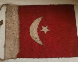 ESKİLERDEN ASKER GÖĞÜS CEBİ BAYRAĞI. EL DİKİMİ. KOLEKSİYONLUK.