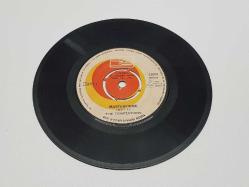 THE TEMPTATIONS 45'LİK PLAK: LAW OF THE LAND & MASTERPIECE