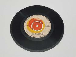 THE TEMPTATIONS 45'LİK PLAK: LAW OF THE LAND & MASTERPIECE