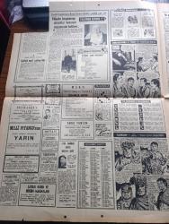 Hürriyet Gazetesi - Turkish Newspaper - 18 Şubat 1972 - Biri Hava yer teğmeni diğeri üsteğmen üniforması giyen iki anarşist silahlı çatışma sonucu ele geçti - aranan 5 anarşist Mahir Çayan Cihan Alptekin Ömer Ayna Ulaş Bardakçı ve Ziya Yılmaz kılıktan kılığa giriyorlar - Ankara'da önceki gün yapılan baskın sırasında Umut sokağındaki bir evin çatı katında gizlenen silahlı anarşistlerden beşi yakalandı - elinde bomba ile yakalanan Mete Gönültaş Fotoğrafı - Ankara'da yakalanan 5 kişiden 2'si Nahit Töre hücresine mensup - donanma Kıbrıs açıklarında tatbikat yapıyor - Makarios çek silahlarını özel ordusuna dağıttı - Eyüp Camii'nde Eyüplü Hoca hafız Yusuf Kenan Turak için mevlit - Tarkan yazan ve çizen Sezgin Burak - gurbetteki sevgili yazan ve çizen Faruk Geç - püf noktası hazırlayan Leyla Soykut - Nihat Erim Türkiye için NATO'nun değeri daha da arttı - Akşam Gazetesi süresiz kapatıldı - boksör Muhammed Ali Clay İslam Üniversitesi kurmak için kampanya açtı fotoğraf - Ratna Dawi Sukarno foto