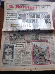 Hürriyet Gazetesi - Turkish Newspaper - 3 Şubat 1972 - Son bir ayda 36 kişi soğuktan öldü - doğuda odun altın fiyatına - Sadi Hoşses âmâ öğrencileri ile Fotoğrafı - Analar saz heyeti Fotoğrafı - bina değerini az gösterenler %50 cezalı vergi ödeyecek - Maliye Bakanı Sait Naci Ergin tekel maddeleri keyif vericidir onun için zam koyduk dedi - Tarkan yazan ve çizen Sezgin Burak - İsmet İnönü Süleyman Demirel bugün rejim meselelerini görüşecek - Pan American 682 milyon lira zarar edince idareci kadrosu değiştirildi - Adanalı Ahmet çullu 4 eşine meydan okuyor Fotoğrafı - hakimlerin coğrafi teminatı kaldırılıyor - İstanbul Ankara İzmir Radyosu Programı - gurbetteki sevgili yazan ve çizen Faruk Geç - püf noktası hazırlayan Leyla Soykut - Arzum halı süpürgeleri ihraç edildi Fotoğrafı - Ye Ye'cilerin eski sevgilisi Françoise Hardy İstanbul için harika diyor fotoğraf - sahte maliye müfettişi Fahrettin Geçkin yakayı ele verdi fotoğraf - en şık erkek seçilen Onassis'e Yunanistan gülüyor Fotoğrafı