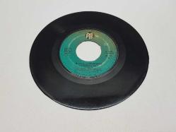 JOHNNY WAKELIN	BLACK SUPERMAN (MUHAMMED ALİ) & BANG THE DRUM