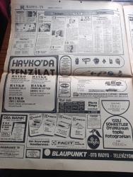 Hürriyet Gazetesi - Turkish Newspaper - 14 Ağustos 1974 - Yeni bir yavuz istiyoruz kampanyasına Vakko mensupları da katıldı - Cem Karaca ile Beşiktaşlı Sabri bugün para toplayacak  - Yunanistan savaş hazırlığında - Atina'da yolcu vapurları ile adalara ve Kıbrıs'a asker sevk ediyorlar - Rumlar Türk rehineleri işkence edip bırakıyorlar Fotoğrafı - Makarios Londra'da İngilizleri kışkırtıyor - Larnaka ve Elyedeki rehineleri açıklıyoruz - Sovyetler Kıbrıs'ı ve Türkiye'yi uzaydan gözlüyor - Rum milyarder Onassis parasıyla elaleme rezil oluyor Fotoğrafı - televizyonda bugün - Bursa fuar aile gazinosu Gönül Yazar Murat Soydan Ayla Algan Bedia Akartürk ayrıca Sadri Alışık - Ayvalık Burhaniye Edremit ve Dikili TV'ye kavuştu - AEG televizyon - Amerika Dışişleri Bakanı Kissenger Karamanlis'e mesaj yolladı - gençlik ve spor bakanı Müslihittin Yılmaz Mete federasyonlarda temizlik yapılacak dedi - Altıncı defa spor yazarları kupası kazanan Beşiktaş sabahlara kadar eğlenerek kutlama yaptı Fotoğrafı