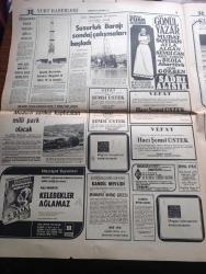 Hürriyet Gazetesi - Turkish Newspaper - 14 Ağustos 1974 - Yeni bir yavuz istiyoruz kampanyasına Vakko mensupları da katıldı - Cem Karaca ile Beşiktaşlı Sabri bugün para toplayacak  - Yunanistan savaş hazırlığında - Atina'da yolcu vapurları ile adalara ve Kıbrıs'a asker sevk ediyorlar - Rumlar Türk rehineleri işkence edip bırakıyorlar Fotoğrafı - Makarios Londra'da İngilizleri kışkırtıyor - Larnaka ve Elyedeki rehineleri açıklıyoruz - Sovyetler Kıbrıs'ı ve Türkiye'yi uzaydan gözlüyor - Rum milyarder Onassis parasıyla elaleme rezil oluyor Fotoğrafı - televizyonda bugün - Bursa fuar aile gazinosu Gönül Yazar Murat Soydan Ayla Algan Bedia Akartürk ayrıca Sadri Alışık - Ayvalık Burhaniye Edremit ve Dikili TV'ye kavuştu - AEG televizyon - Amerika Dışişleri Bakanı Kissenger Karamanlis'e mesaj yolladı - gençlik ve spor bakanı Müslihittin Yılmaz Mete federasyonlarda temizlik yapılacak dedi - Altıncı defa spor yazarları kupası kazanan Beşiktaş sabahlara kadar eğlenerek kutlama yaptı Fotoğrafı