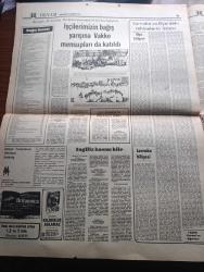 Hürriyet Gazetesi - Turkish Newspaper - 14 Ağustos 1974 - Yeni bir yavuz istiyoruz kampanyasına Vakko mensupları da katıldı - Cem Karaca ile Beşiktaşlı Sabri bugün para toplayacak  - Yunanistan savaş hazırlığında - Atina'da yolcu vapurları ile adalara ve Kıbrıs'a asker sevk ediyorlar - Rumlar Türk rehineleri işkence edip bırakıyorlar Fotoğrafı - Makarios Londra'da İngilizleri kışkırtıyor - Larnaka ve Elyedeki rehineleri açıklıyoruz - Sovyetler Kıbrıs'ı ve Türkiye'yi uzaydan gözlüyor - Rum milyarder Onassis parasıyla elaleme rezil oluyor Fotoğrafı - televizyonda bugün - Bursa fuar aile gazinosu Gönül Yazar Murat Soydan Ayla Algan Bedia Akartürk ayrıca Sadri Alışık - Ayvalık Burhaniye Edremit ve Dikili TV'ye kavuştu - AEG televizyon - Amerika Dışişleri Bakanı Kissenger Karamanlis'e mesaj yolladı - gençlik ve spor bakanı Müslihittin Yılmaz Mete federasyonlarda temizlik yapılacak dedi - Altıncı defa spor yazarları kupası kazanan Beşiktaş sabahlara kadar eğlenerek kutlama yaptı Fotoğrafı