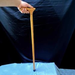 Ahşap El Oyma Mahmuzlu Baston