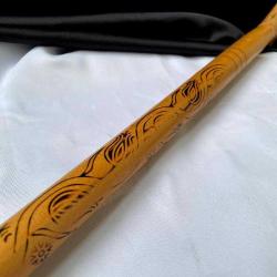 Ahşap El Oyma Mahmuzlu Baston