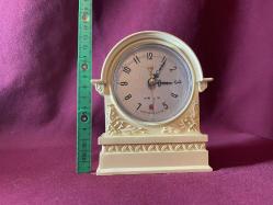 Bakalit kurmalı çalışır saat