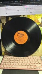 STEVIE WONDER INNERVISIONS - 33'LÜK LONG PLAY TAMLA MOTOWN RECORDS 1974 - VINLY - KAPAK BİRAZ RUTUBET YEMİŞ FOTOĞRAFLARA İYİ BAKALIM LÜTFEN HALİYLE...