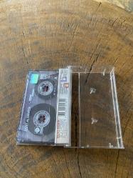 İZZET ALTINMEŞE - SEVDİĞİME PİŞMAN ETTİN - KASET