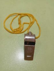 Metal nikelajlı kullanılmamış hakem düdüğü