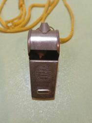 Metal nikelajlı kullanılmamış hakem düdüğü