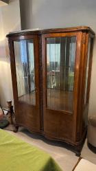 Antika masif camlı büfe