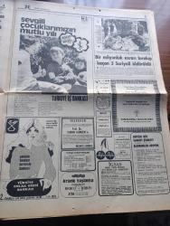Hürriyet Gazetesi - Turkish Newspaper - 4 Ağustos 1974 - Hürriyet 4 milyonu yeni Yavuz 1 milyonu Hava Kuvvetleri için 5 milyon lira bağışladı - Atina Cenevreyi geri atmak istiyor - Yunan cuntasının şefi CIA ajanıymış - Rauf Denktaş ile Bülent Ecevit 3 defa öpüştüler Fotoğrafı - cumhurbaşkanı Fahri Korutürk komutanlarla yemek yedi - Türk istihbaratı CIA'yı atlatıyor - televizyonda bugün Arsen Lüpen - Türkiye sanayiciler ve İş adamları Derneği Başkanı Feyyaz Berker açıklama yaptı - Çarşamba'nın 4 köyü elektriğe kavuştu - Türkiye İş Bankası - Vakko - 9 sarhoş Erzurum fuarını Teksas'a çevirdi - İskenderun Demir Çelik tesisleri 1975 Ağustosunda işletmeye açılıyor - Bir futbol cinayetinin hikayesi - Altay başkanı Rıdvan Burtecin bu sezon altay'ı zevkle seyredeceksiniz dedi - Şeker Zonguldak maçı 4 dakika eksik oynatılmış bir şampiyonluk elden gidiyor - Beşiktaş'ın en pahalı transferi Sinan Alayoğlu Fotoğrafı - Trabzonspor ilk hazırlık maçını Samsunsporla oynayacak - sıcak savaşın öbür yüzü