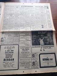 Hürriyet Gazetesi - Turkish Newspaper - 23 Nisan 1972 - 1920'de yazılan tarihi bir belgeyi  açıklıyoruz - Atatürk'ün egemenliğimizi dünyaya duyuran ilk bildirisi - Ulu Önder Atatürk'ün bir gezi sırasında İsmet İnönü ile çekilmiş hiçbir yerde yayınlanmamış fotoğrafı - bugün ulusal egemenlik ve Çocuk Bayramı - genel merkezin alt katında İsmet İnönü çalışırken üst katta Kamil Kırıkoğlu  Genel Başkanı suçladı - hapishane müdiresi Giuliana metresini öldüren mahkumla hücrede basıldı Fotoğrafı - Ayda astronotlar Jeep ile sürat denemesi yaptı - sünnet olan Japon genci Koheri Kıhara Şimdi bir Türk kızı ile evlenme şansım arttı dedi fotoğraf - Tarkan yazan ve çizen Sezgin Burak - gurbetteki sevgili yazan ve çizen Faruk Geç - sigorta sicil kartı numarası 0001 olan Zühtü Tetey ilk sigorta emeklisi olarak 1100 lira alıyor fotoğraf - Jackie Onassis'in kadınlara bir numaralı tavsiyesi Fotoğrafı - Ferhat ile Şirin yazan Metin Soysal Çizen Sedat - bizimkiler çizen Sezgin Burak - Dedektif Nik karikatür