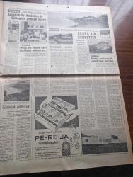Hürriyet Turizm Gazetesi - Turkish Newspaper - 7 Temmuz 1965 - yeni bir turistik bölge Karadeniz'de serinleyelim harita - Sinop ideal bir tatil köşesidir Fotoğrafı - Rize Kış ortasında bile Bahar kaplıcaları meşhur balığı bol ve ucuz fotoğraf - Film Yıldızı Sevda Ferdağ Puro tuvalet sabunu kullanıyor - Türk siyah havyarcılığının merkezi Karasu Fotoğrafı - yemyeşil sırtlar masmavi deniz İnebolu Fotoğrafı - Mersin balığının şişi köftesi ve pilakisi meşhur - Trabzon denince akla balık gelir Fotoğrafı - sualtı avcılığı - Samsun'da bütün sahiller plaj meşhur matosyan plajı Fotoğrafı - Ordu'nun kumbaşı Çaka ve Güzelyalı plajlarında Deniz sığ ve Kumsal Fotoğrafı - Ordu'nun en iyi lokantası turist otel lokantasıdır - yeşillikler ülkesi Giresun Fotoğrafı - Abana bir cennettir Fotoğrafı - Amasra'ya Allah her şeyi vermiş Fotoğrafı - Akçakoca'da Güneş denizden çıkar denizde batar Fotoğrafı - Amasrada sualtı avcılığı yazan Çeler Alabay - ÇBS boya - Kamil Koç Turizm - yeni Londra asfaltında Ömür