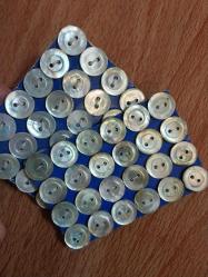 Sedef Düğme,  Sedef Gömlek Düğmesi. Orijinâl kartında projelik 1 cm.